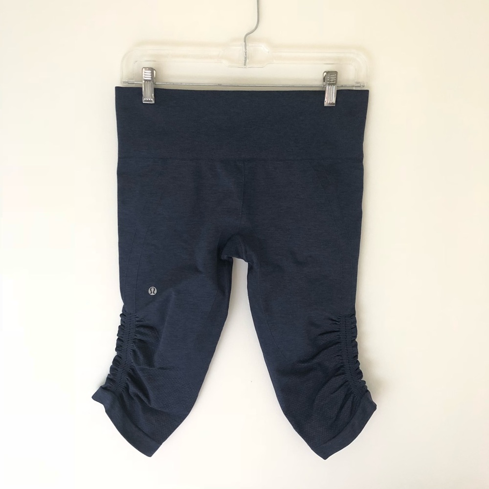 LuLuLemon flow crop